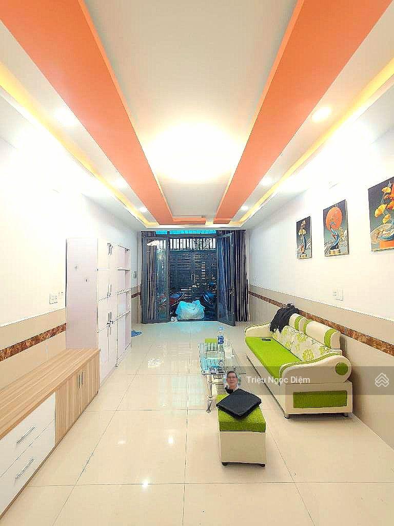 NHÀ MỚ ĐẸPI 5 TẦNG BTCT FULL NỘI THẤT TT PHÚ NHUẬN . GIÁ RẺ GẤP BÁN.