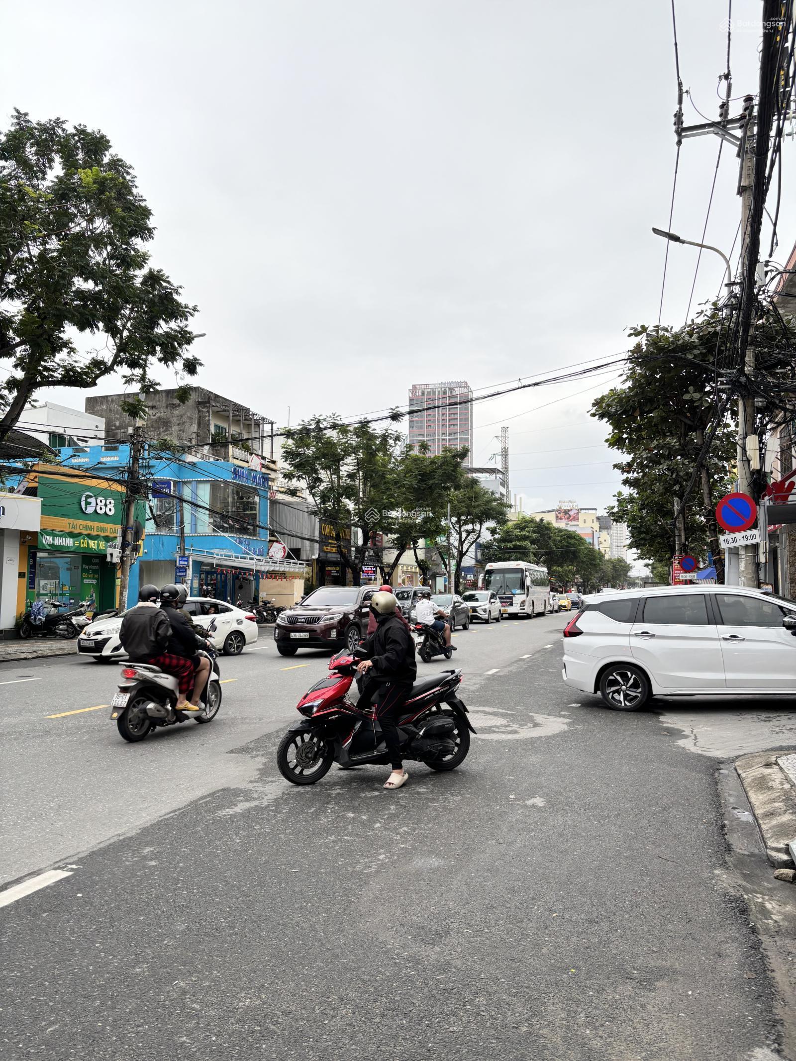 Bán lô đất đường nhựa ô tô 5m Nguyễn Văn Thoại, gần biển Mỹ Khê