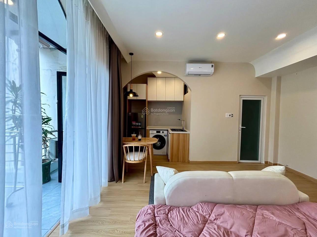 CHDV Cao Cấp, Luxury - Ban Công Lớn, Đầy Đủ Tiện Nghi - Gần ĐH VLU, IUH - Hiện Đại, Sang Trọng