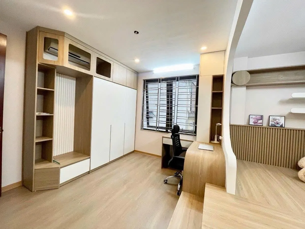 LinhHK cho thuê nhà riêng Yên Phụ ô tô đỗ cửa 5 phòng ngủ