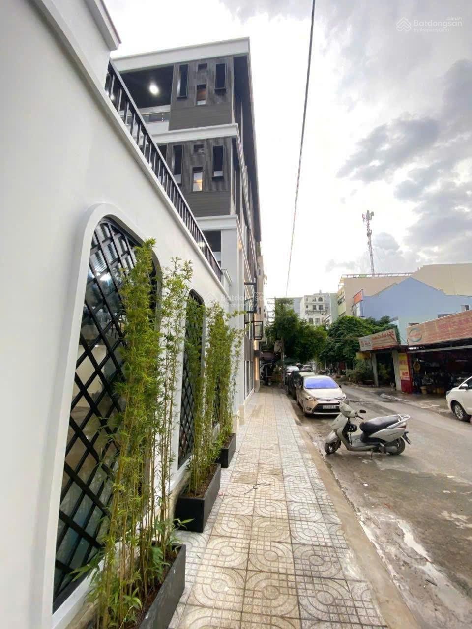 Bán Biệt Thự Góc 2MT Ung Văn Khiêm, Bình Thạnh DT: 8x20m HĐT 85tr/tháng, 4 tầng_Gía 35 tỷ TL