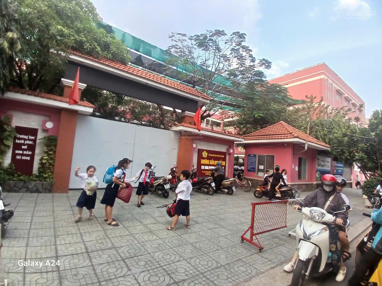 MẶT TIỀN KINH DOANH LÊ TỰ TÀI -Q.PHÚ NHUẬN- NGANG KHỦNG 6M DÀI 12M - 13,5 TỶ