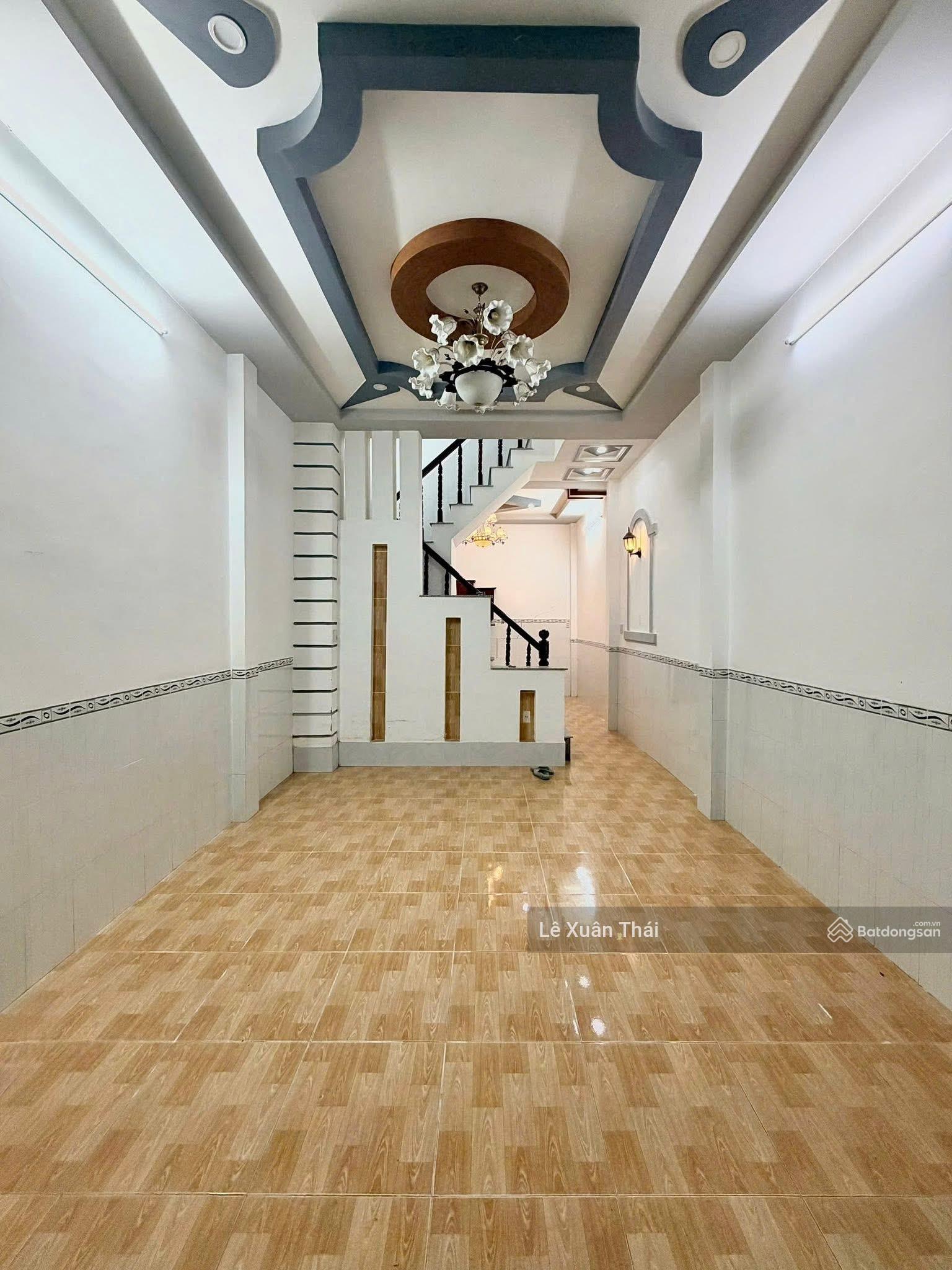 Hiếm, nhà sát mặt tiền Đường 3/2, 3 tầng, 40m2 ngang 4,1m, hẻm xe tải. Giá 6.1 tỷ, P12 Q11 Hiếm, nhà sát mặt tiền Đường 3/2, 3 tầng, 40m2 ngang 4,1m, hẻm xe tải. Giá 6.1 tỷ, P12 Q11