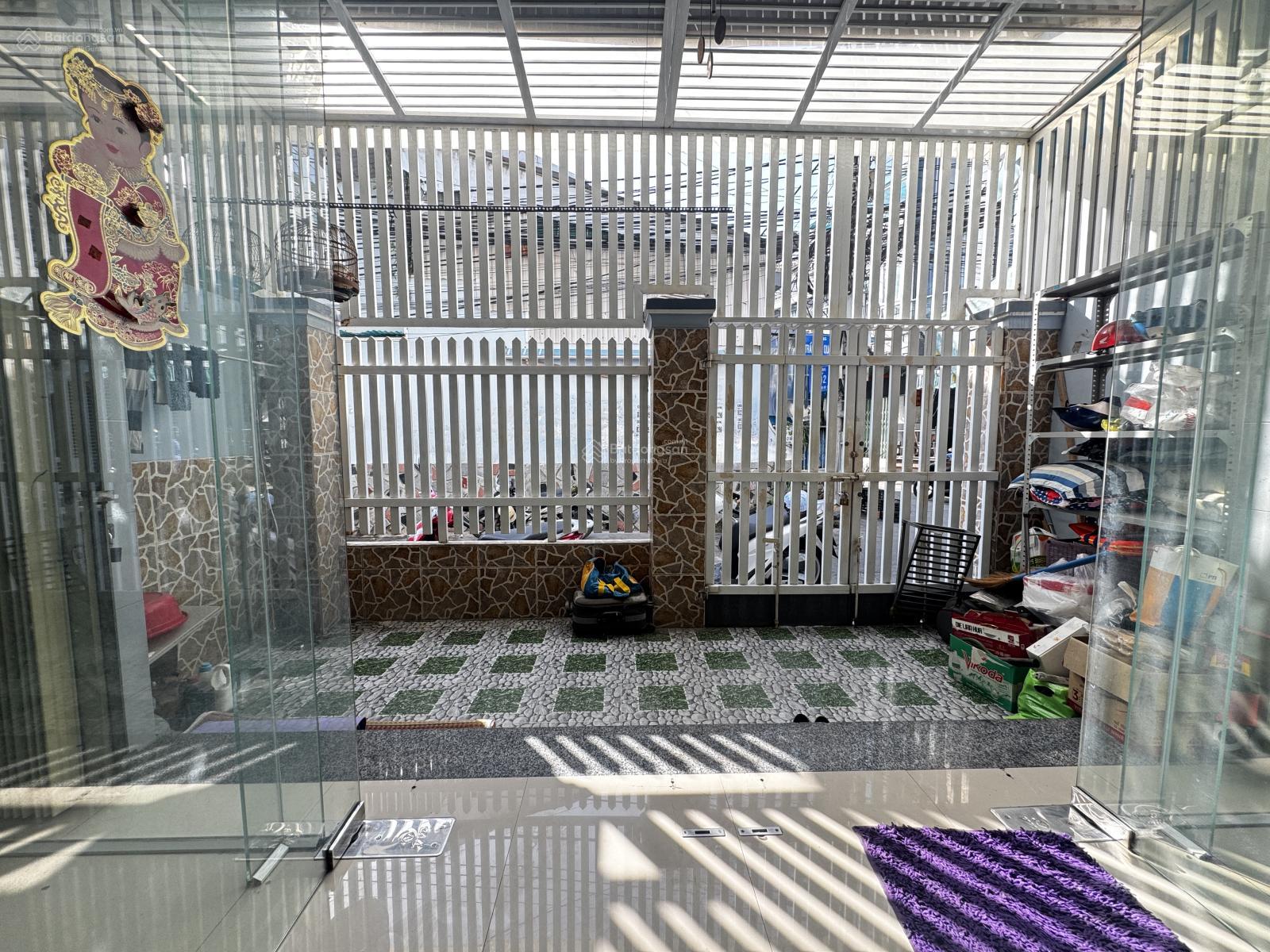 Bán căn nhà 2 tầng mặt tiền đường ô tô Khóm Quốc Tuần gần ngay đường Lê Hồng Phong