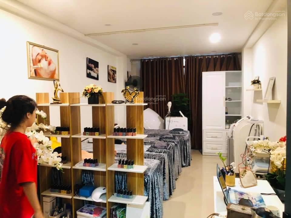 Hàng Hiếm! Bán nhà lô góc mặt phố Xã Đàn. DT 30m², MT 4m. sổ vuông. Kinh doanh sầm uất. Giá 16.5 tỷ Hàng Hiếm! Bán nhà lô góc mặt phố Xã Đàn. DT 30m², MT 4m. sổ vuông. Kinh doanh sầm uất. Giá 16.5 tỷ