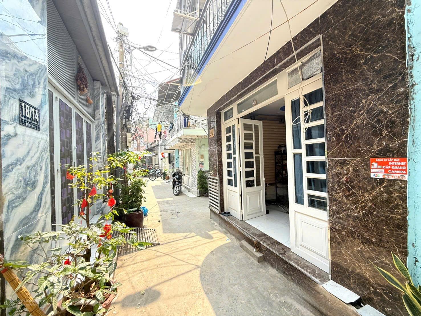 Bán nhà góc 2mặt tiền hẻm 3m đường 31 Quận 7