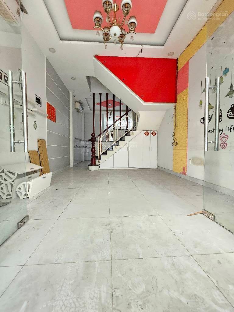 Kẹt tiền bán gấp nhà đường xe Hơi ngay Trường Nguyễn Hữu Thọ quận 7 -DT 64m -TK 4 Tầng - Nhỉnh 9 Tỷ Kẹt tiền bán gấp nhà đường xe Hơi ngay Trường Nguyễn Hữu Thọ quận 7 -DT 64m -TK 4 Tầng - Nhỉnh 9 Tỷ