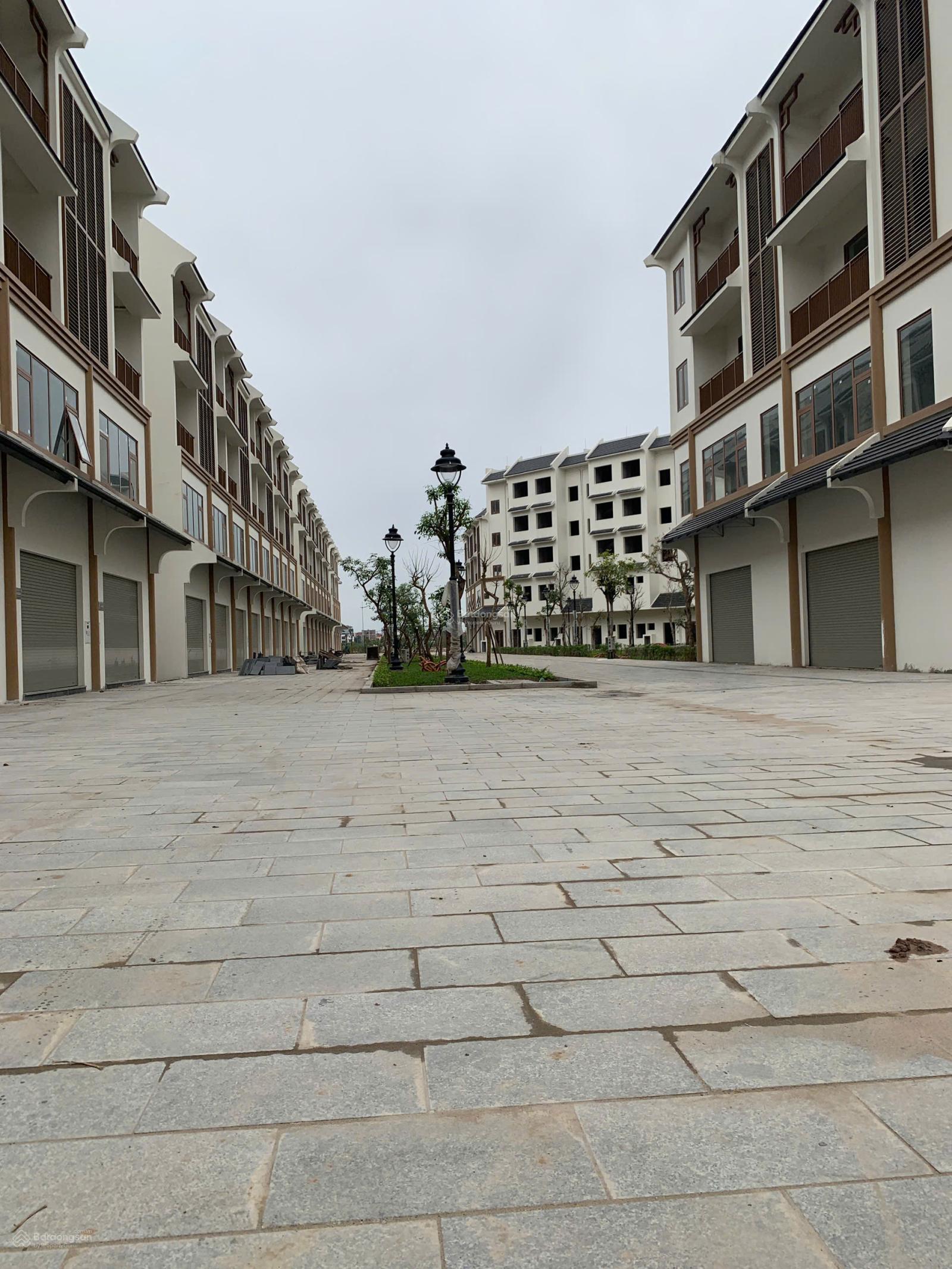 Bán liền kề 43 khu Bình Minh dự án Hinode Royal Park. Diện tích 100m2 giá 23 tỷ. LH: 0966 761 ***