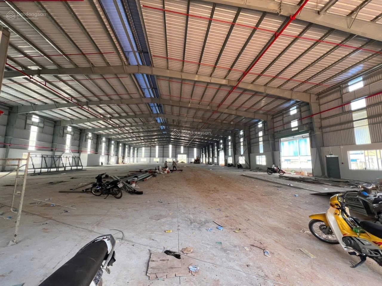 Cho thuê kho xưởng đẹp 2520m2 giấy tờ pháp lý đầy đủ ở phường Uyên Hưng Tân Uyên Bình Dương