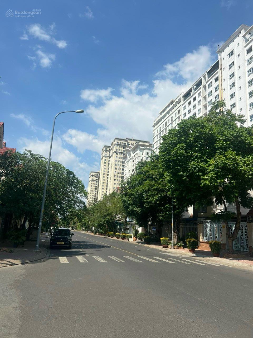 CHính Chủ Cho Thuê nhà đường lớn 25m2 giá 30tr/ th KDC him lam 6A DT 100m2 LH 0903 870 *** CHính Chủ Cho Thuê nhà đường lớn 25m2 giá 30tr/ th KDC him lam 6A DT 100m2 LH 0903 870 ***