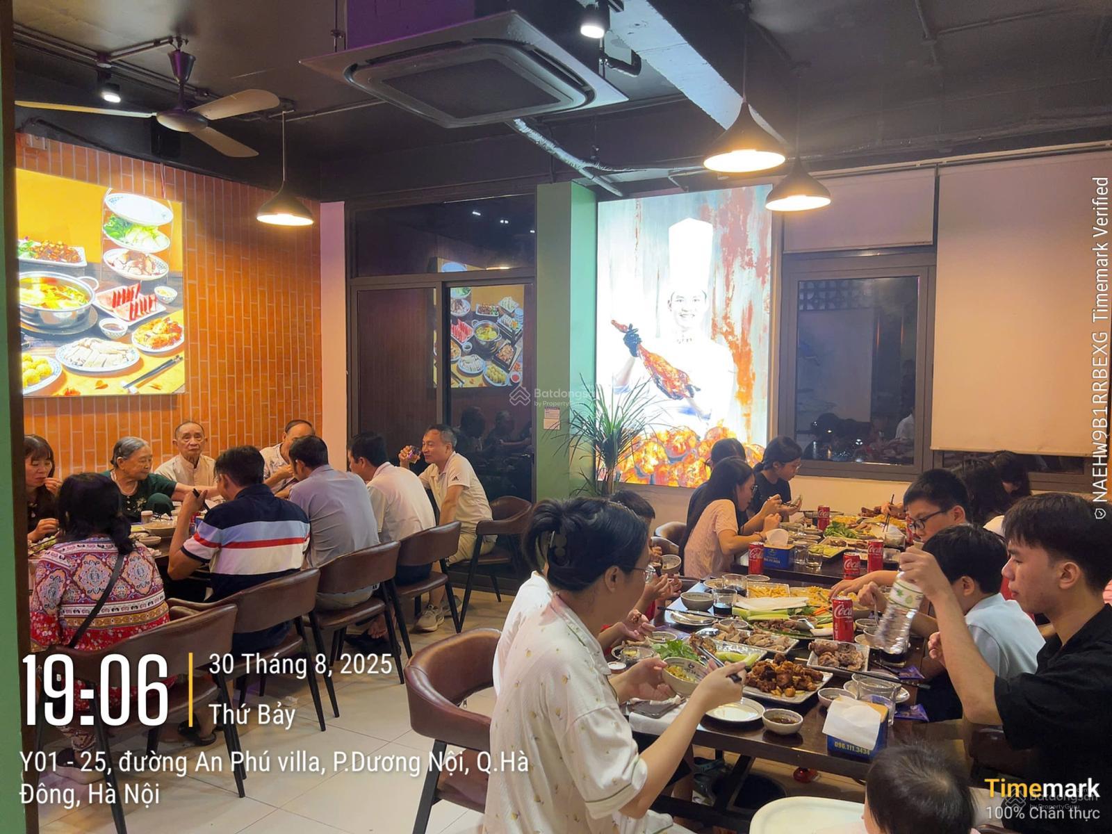 Cần bán lô góc biệt thự Dương Nội. Mặt đường Lê Quang Đạo. Cho thuê dòng tiền 70tr LH: 0983 983 ***