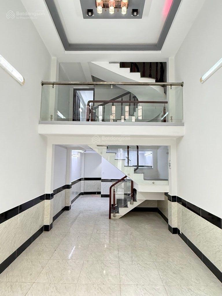 XE HƠI CHẠY QUA CỬA NHÀ - 4 TẦNG - 40M2 - TÂN BÌNH - ĐI NHÀ GA T3 10 PHÚT