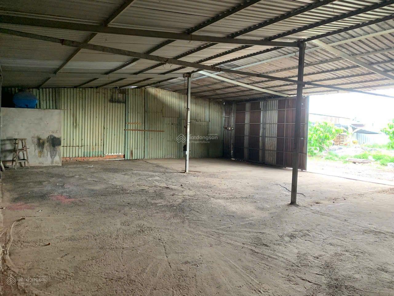 Cho thuê kho xưởng tôn 210m2 giá 7 triệu đồng 1 tháng, Kênh Trung Ương đường xe tải