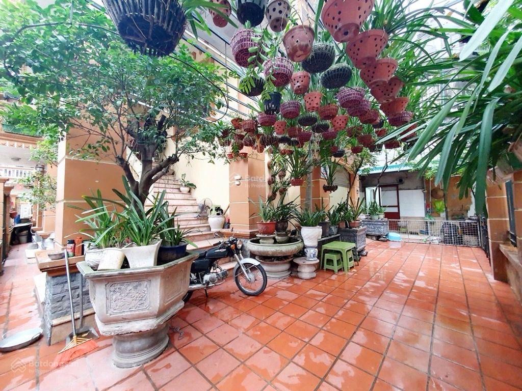 Bán nhà phố Xã Đàn , Đống Đa, DT 161m2/MT 10m/ 5 Tầng, giá 65 tỷ.