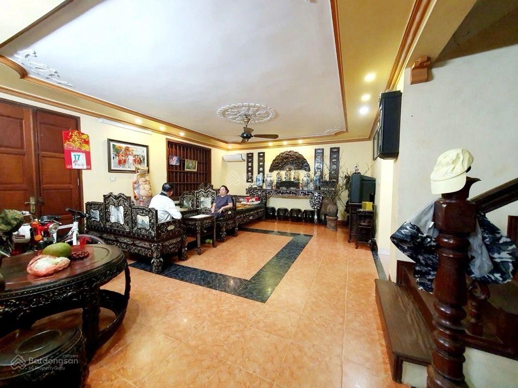 Bán nhà phố Xã Đàn , Đống Đa, DT 161m2/MT 10m/ 5 Tầng, giá 65 tỷ.