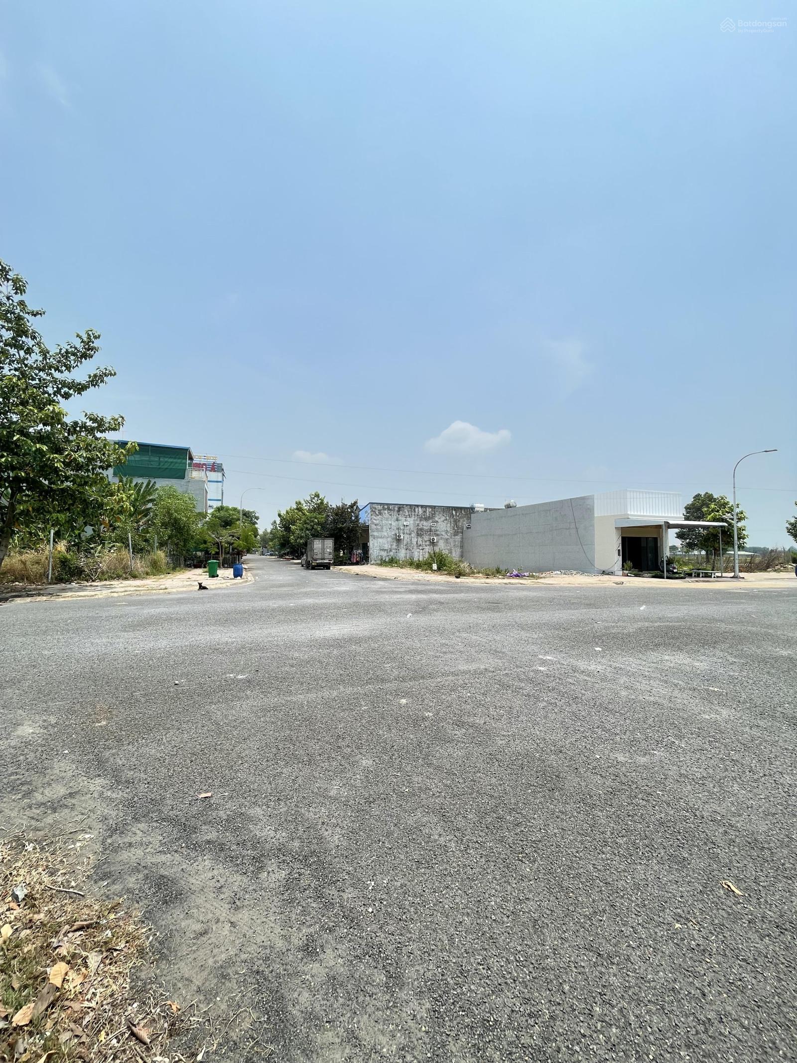 Bán 2 lô liền nhau KDC An Thuận Long Thành đối diện cổng chính sân bay giá tốt nhất hiện tại