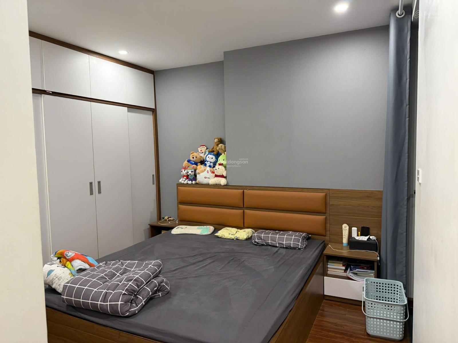 Cho thuê gấp.. 12 triệu full đồ, 176 định công, Skycentral, ở ngay