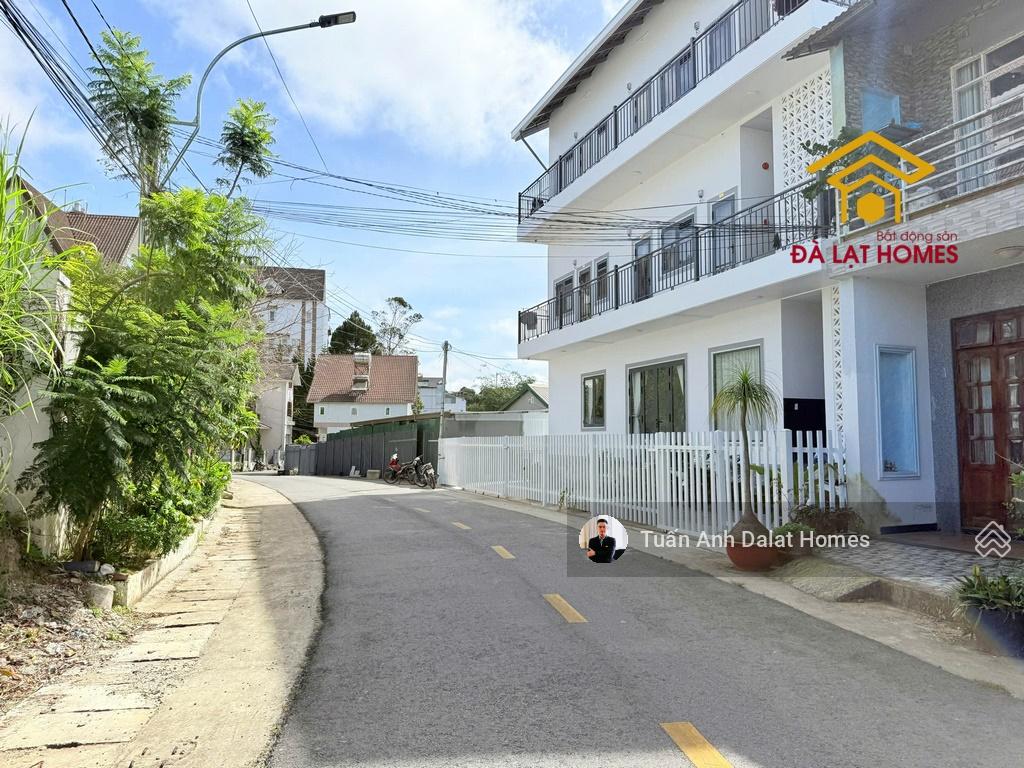 Bán đất KQH Đồi Huy Hoàng Nguyễn Hữu Cảnh khu biệt thự đồng bộ ngang hơn 30m view thoáng đẹp