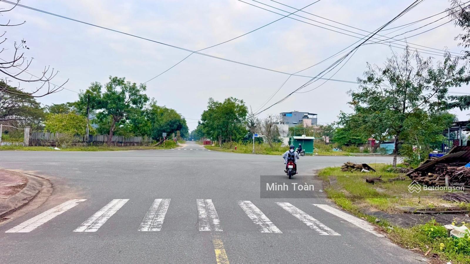 Mặt tiền đường Lê Đức Thọ, cạnh FPT city