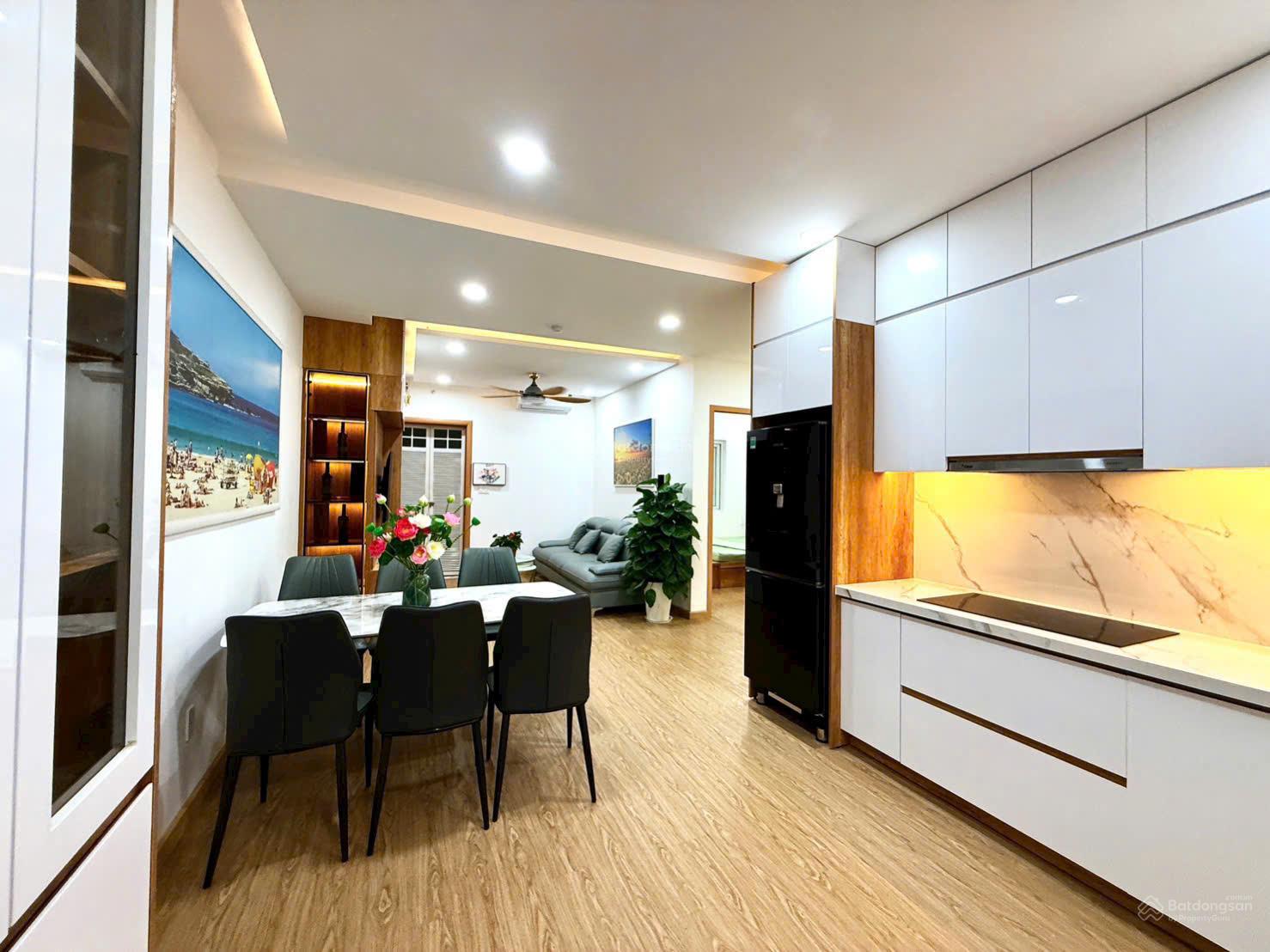 Căn hộ biển Nha Trang view đẹp, ở ngay. Căn 1222 toà OC2A, Nội thất: Mới 100%