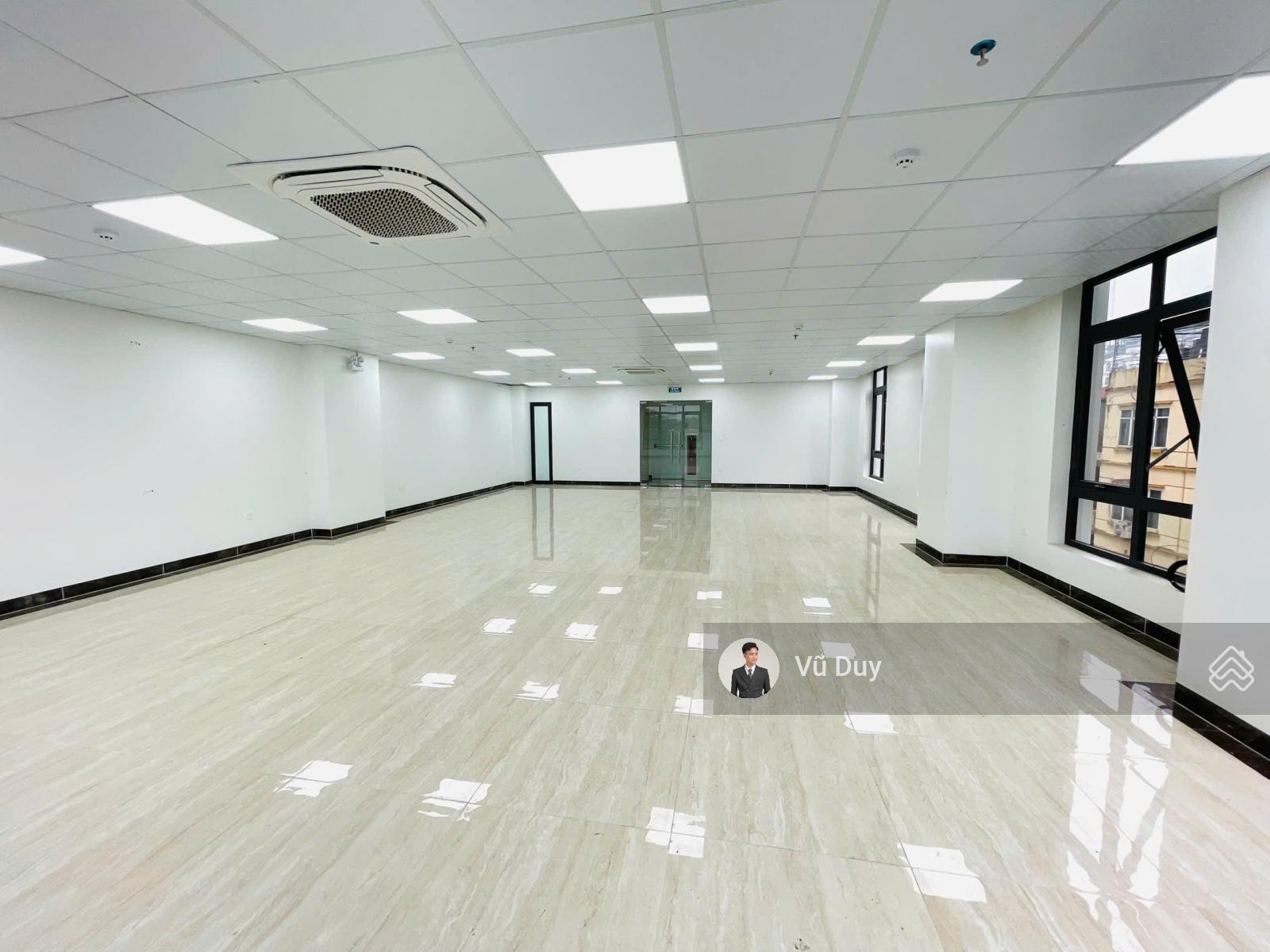 Cho thuê văn phòng Yên Xá, Thanh Trì DT 170m2 giá 24 triệu