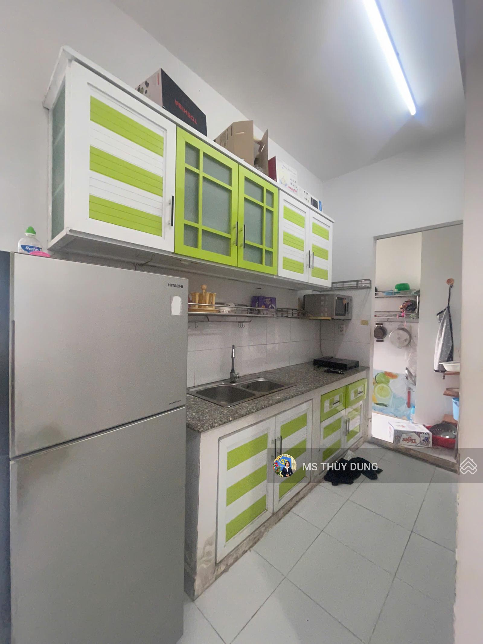 Chính chủ bán căn 2pn, hướng mát, nhà sạch. LH 0909 456 ***