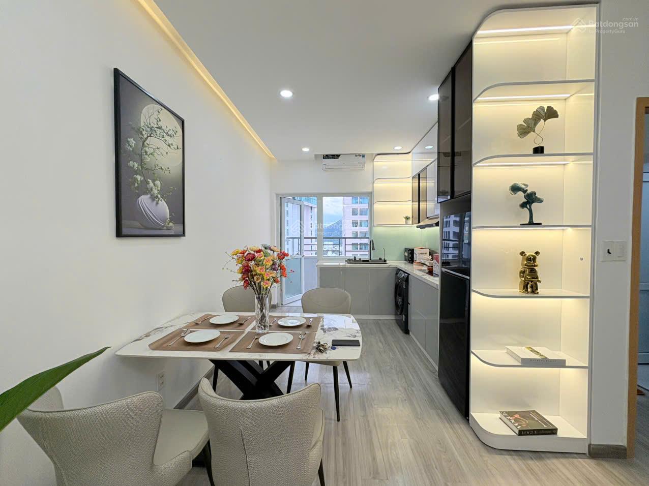 Căn hộ view biển nội thất mới toà OC2A chỉ 3 tỷ 080 triệu! Mã căn 3310, view xéo biển và nội khu