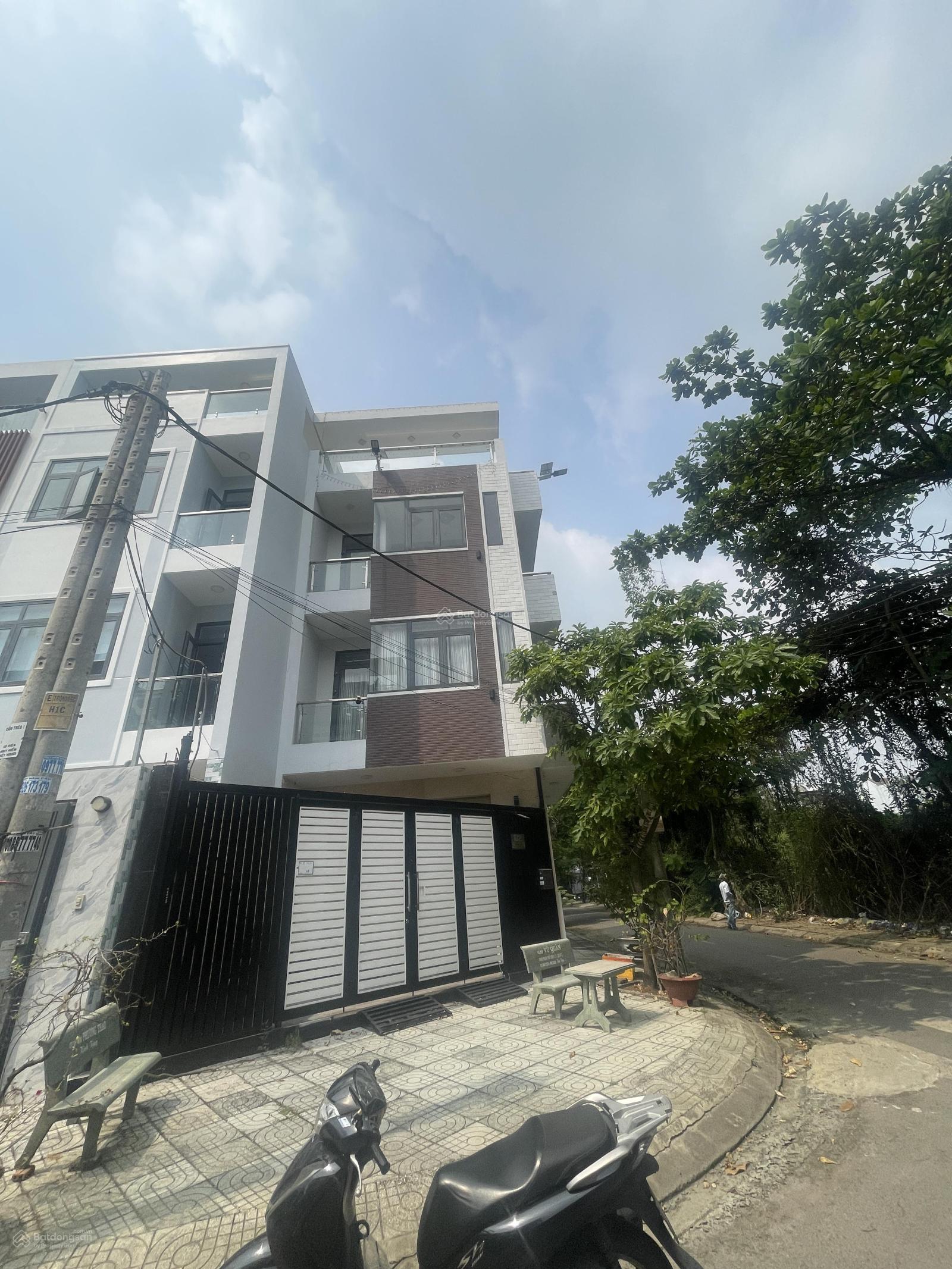 Nền 110 m2 (5x22m) hướng Tây Bắc vị trí đẹp tại quận 8 KDC Phú Lợi