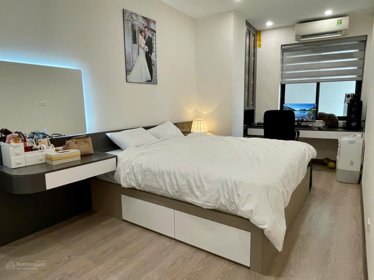 Hàng cực hiếm trục Lê Văn Lương. Căn hộ 2PN 2WC 70m2 CC Handi Resco giá chỉ 6,8 tỷ đã có sổ đỏ