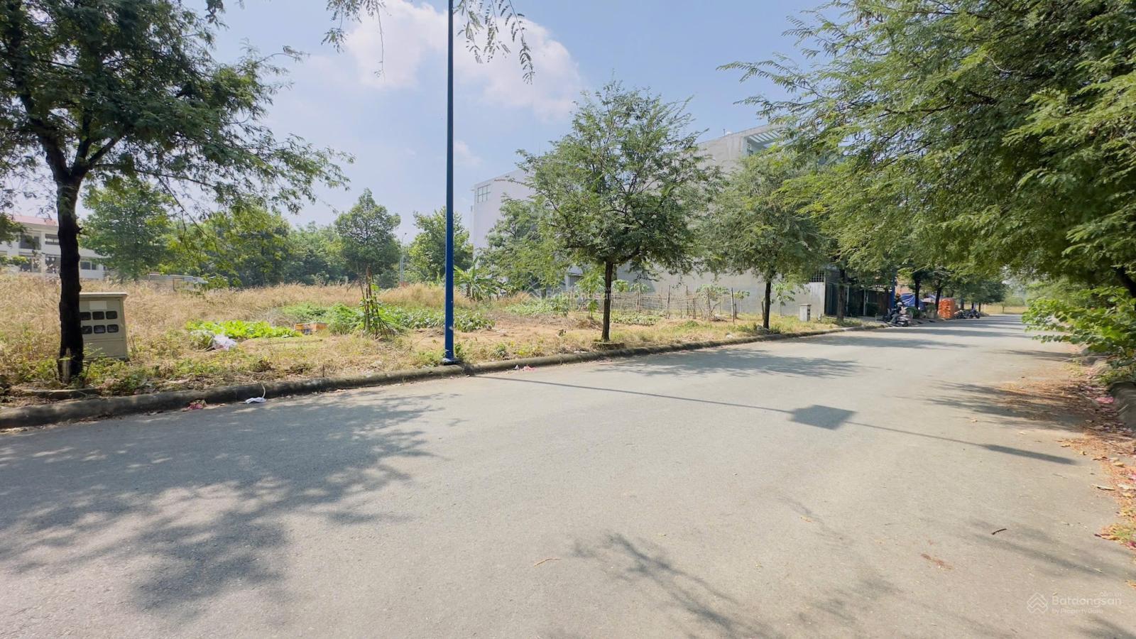 Bán đất KĐT Bình Nguyên đường N8, 100m² (5x20m), sổ hồng riêng, đường 10m vỉa hè Bán đất KĐT Bình Nguyên đường N8, 100m² (5x20m), sổ hồng riêng, đường 10m vỉa hè