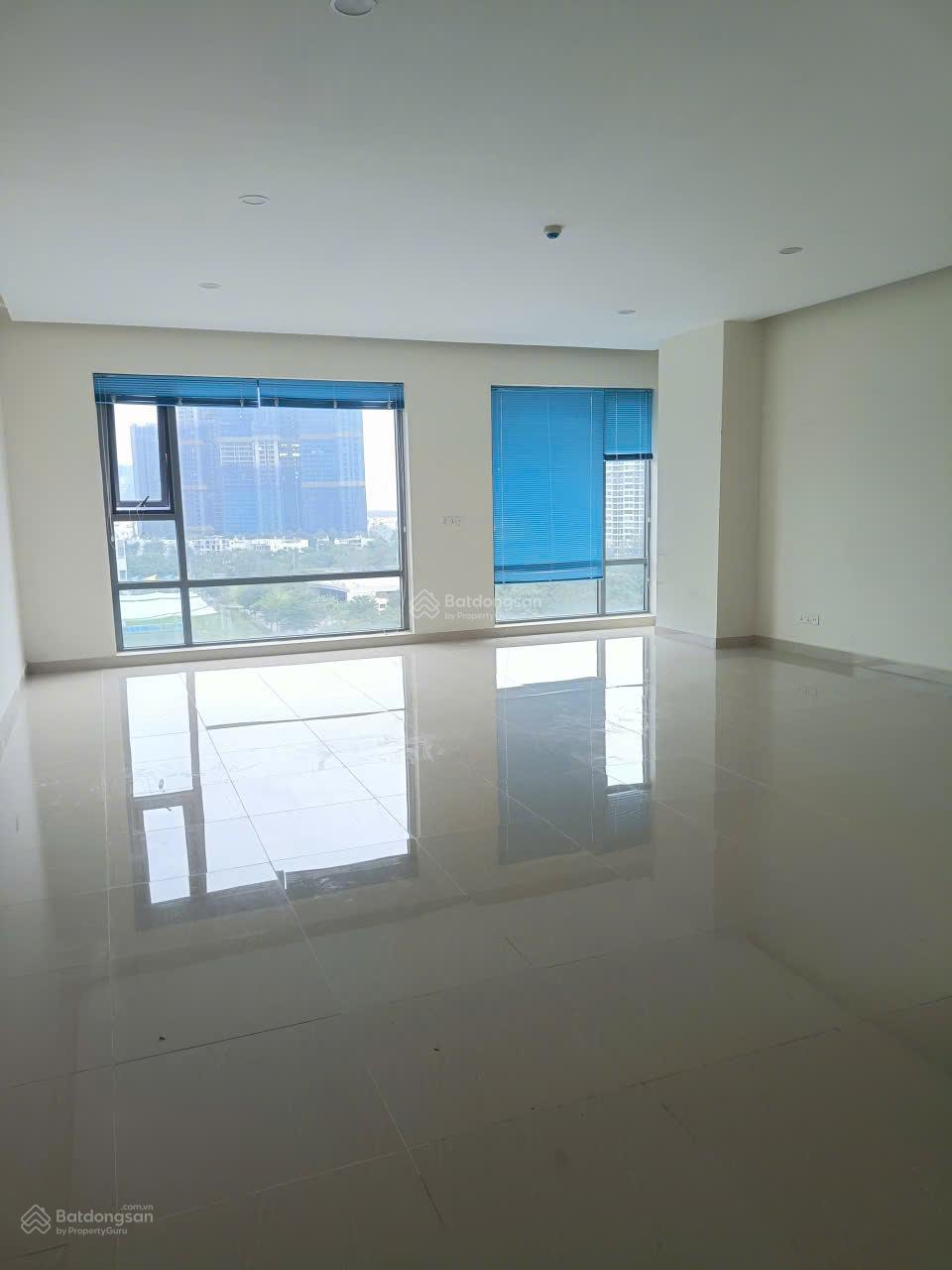 Cho thuê văn phòng Goldenking 35m2 giá 10tr tại Phú Mỹ Hưng quận 7 Cho thuê văn phòng Goldenking 35m2 giá 10tr tại Phú Mỹ Hưng quận 7