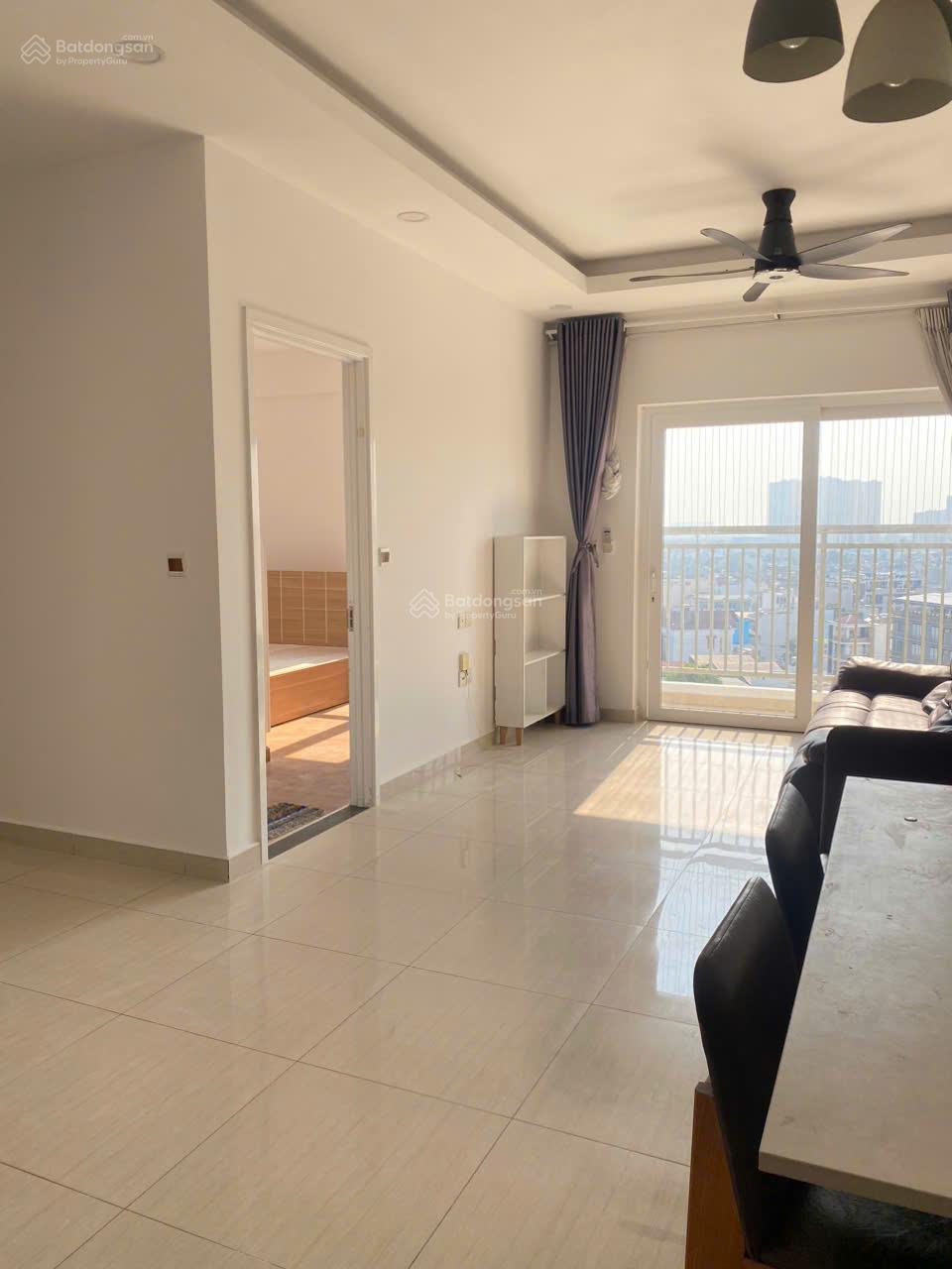 Cần bán căn góc 2PN 2 ban công tặng nội thất ngân hàng hỗ trợ vay Moonlight Boulevard Bình Tân