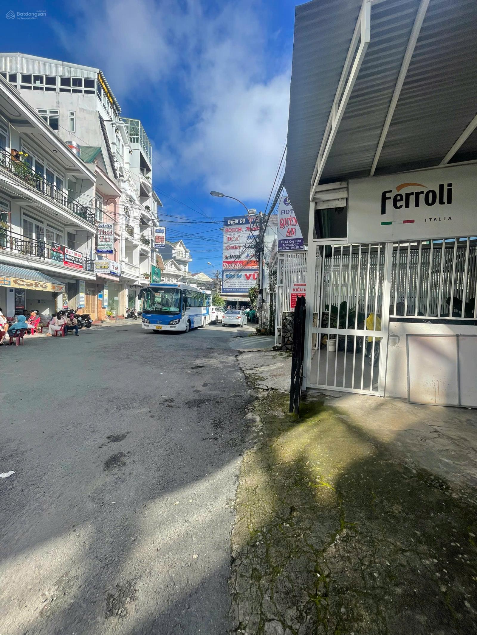 Khách sạn MT Lê Quý Đôn Đà Lạt  Ngã tư 3/2  5 tầng 8 phòng  giá 14 tỷ có TL