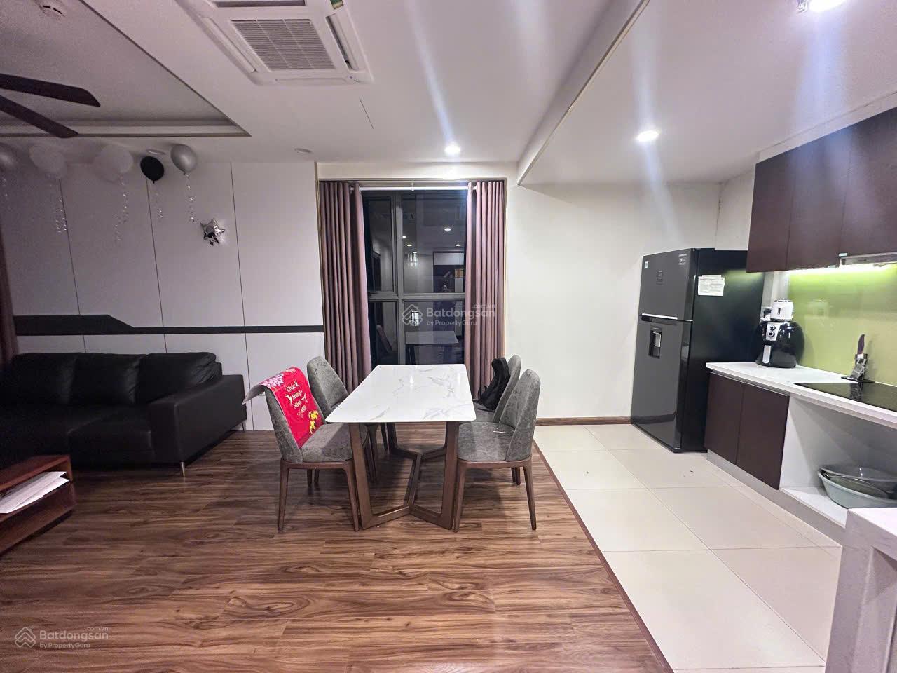 Chính chủ bán căn 2 ngủ, 82m2 tại The Golden Palm tòa A, ban công Đông Nam, full nội thất, sổ đỏ Chính chủ bán căn 2 ngủ, 82m2 tại The Golden Palm tòa A, ban công Đông Nam, full nội thất, sổ đỏ