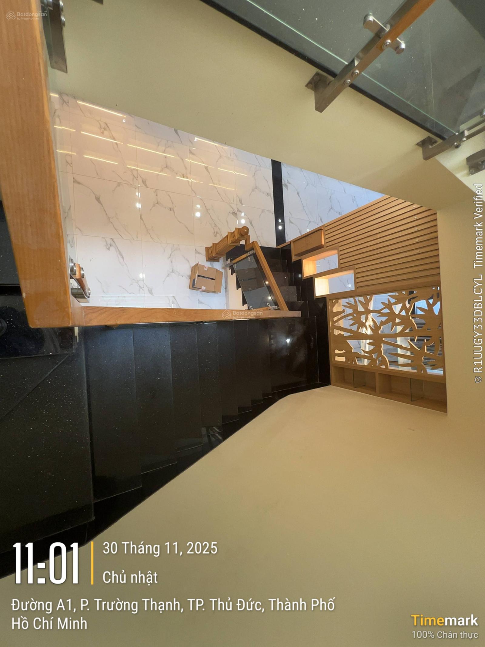 Đông Tăng Long. Bán nhanh sau tết 5x20 hoàn thiện nội thất, vị trí đẹp. Giá 8.5 tỷ. Lh 0909 483 ***