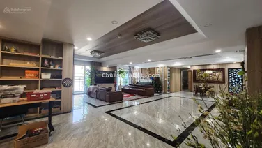 Chính chủ cần bán nhanh căn hộ Cosmo City DT 246m2 tầng cao, view Đông Nam, giá 17,5 tỷ