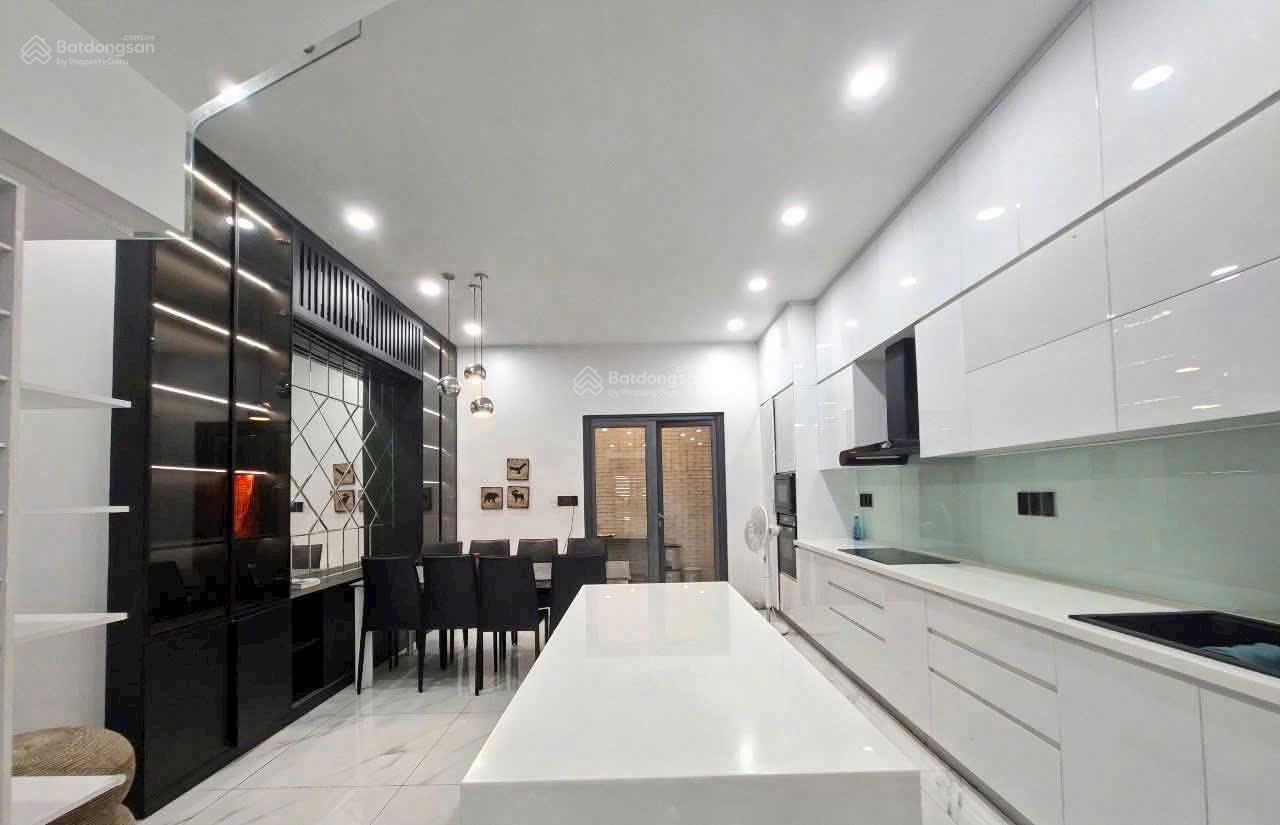 Nhà 1 trệt 3 lầu đã hoàn công trong trung tâm hành chính Dĩ An Nhà 1 trệt 3 lầu đã hoàn công trong trung tâm hành chính Dĩ An