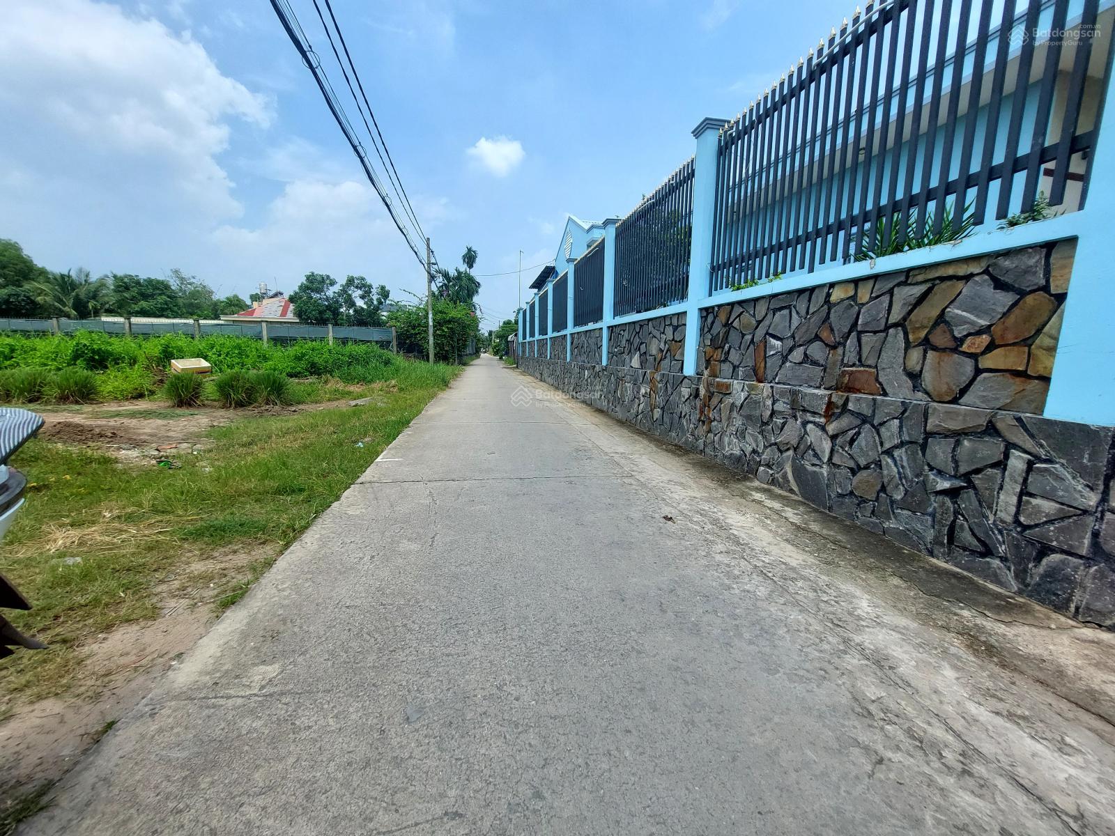 Chính chủ bán rẻ 310m2 đất ở ngang 6m, hẻm ô tô đường Đinh Đức Thiện, Bình Chánh giá 4,3 tỷ