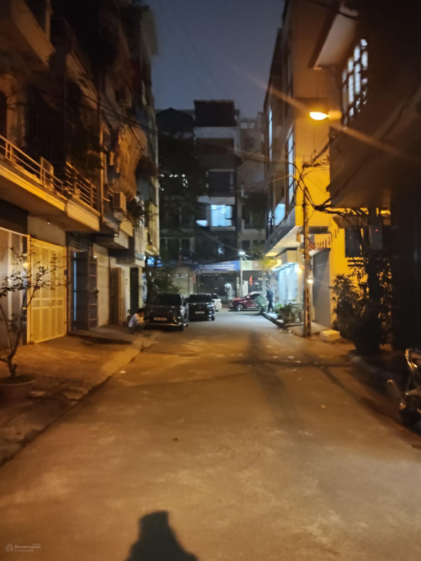 Nhà 4 tầng lô góc ô tô tránh 180m2 giá 29 tỷ tại Phú Thượng