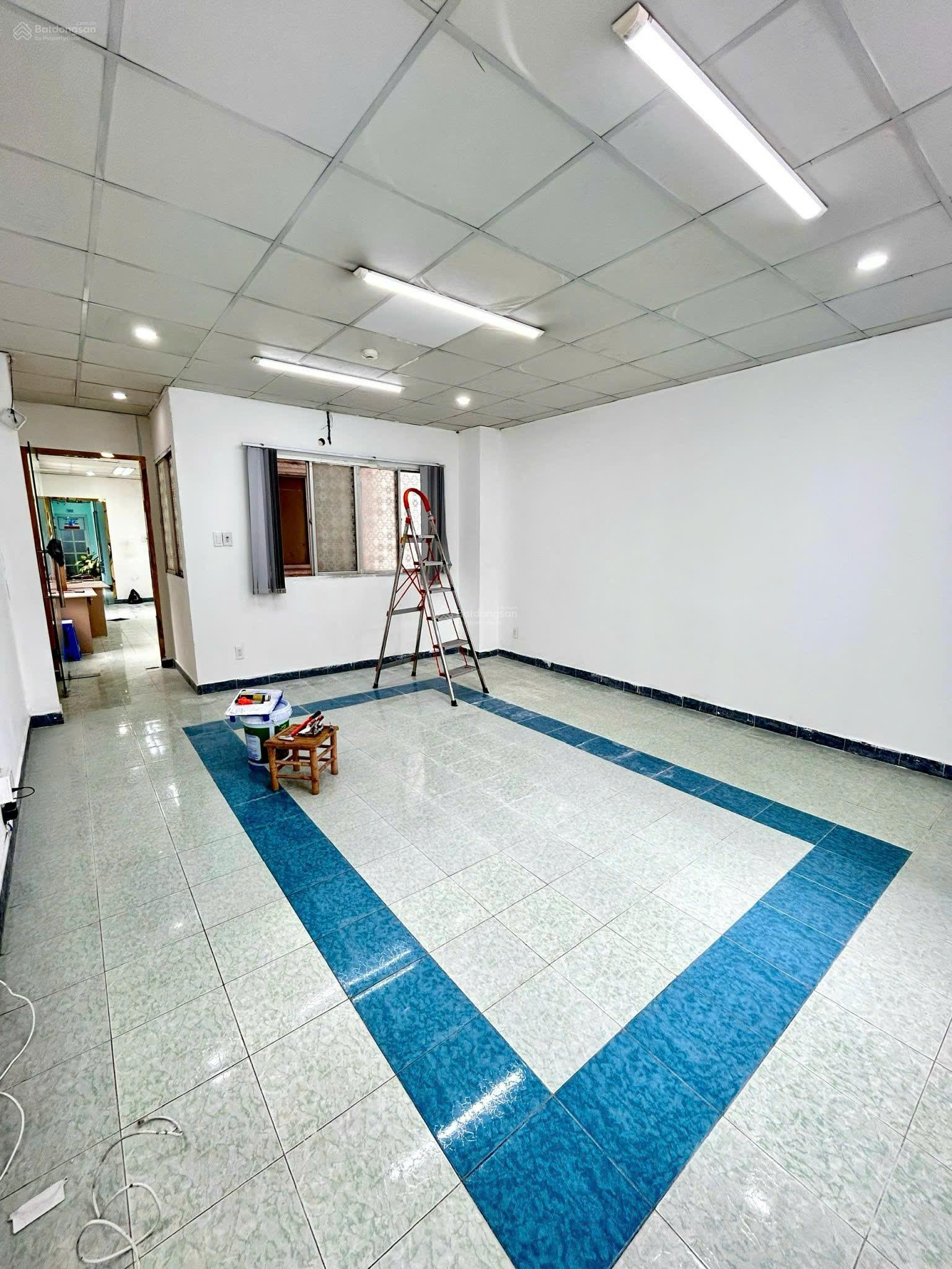 Văn phòng Q3 giá 11,8 triệu/tháng 60m2 tòa nhà VP mặt tiền Nam Kỳ Khởi Nghĩa