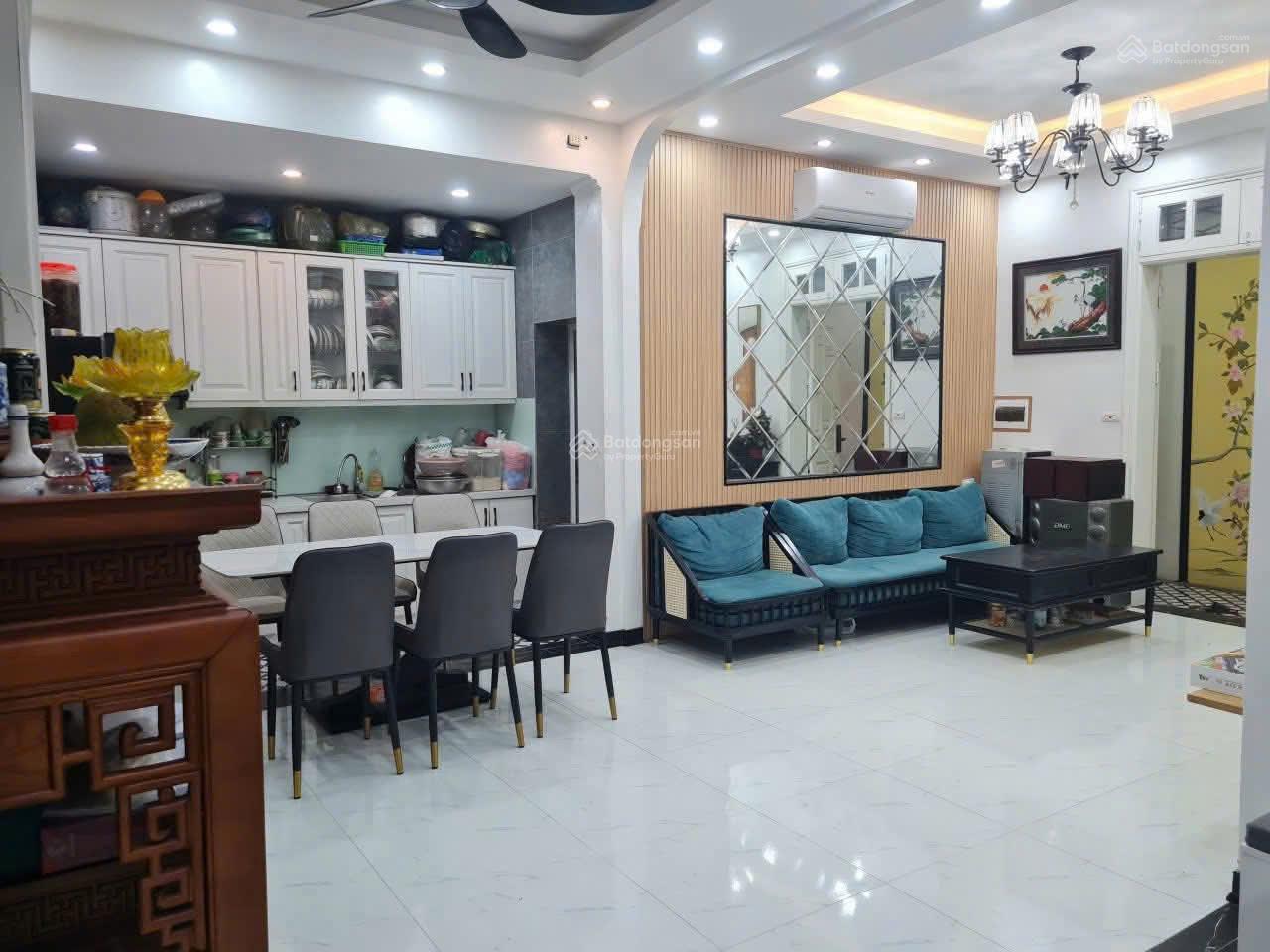 Bán nhà tập thể mặt phố Lý Nam Đế 110m2 9.5 tỷ Bán nhà tập thể mặt phố Lý Nam Đế 110m2 9.5 tỷ