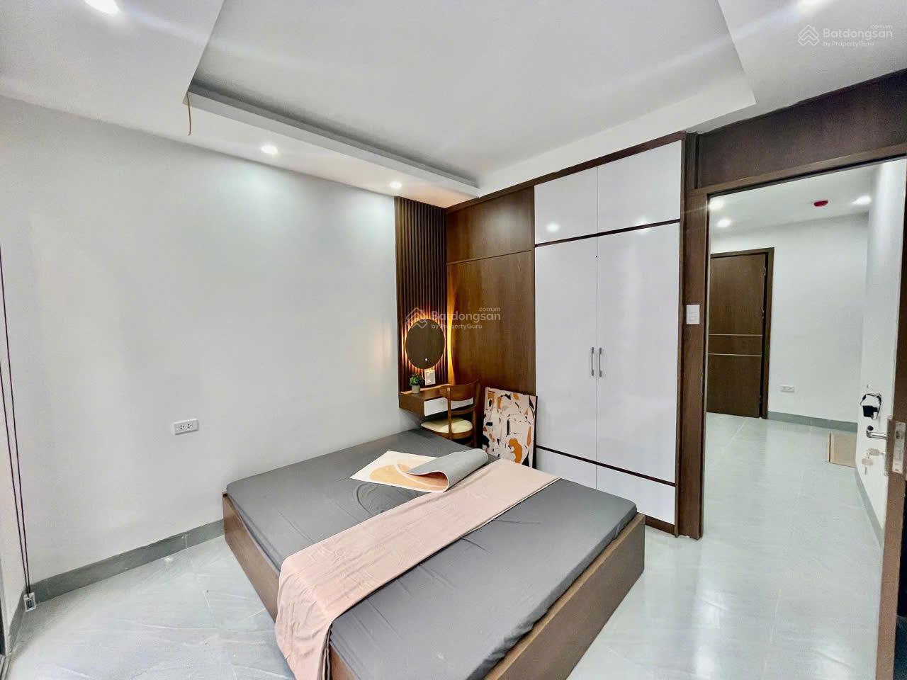 Bán nhà 4 tầng phố La Thành 60m2 mặt tiền 12m 9.7 tỷ