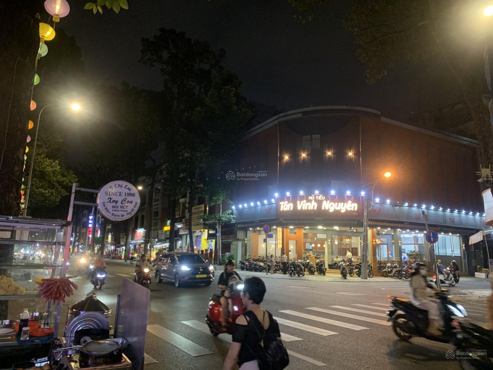 Nhà 5 tầng thang máy dt 210m2 bề ngang 10m Nguyễn Chí Thanh gần nhiều viện lớn, tài chính 36 tỷ Nhà 5 tầng thang máy dt 210m2 bề ngang 10m Nguyễn Chí Thanh gần nhiều viện lớn, tài chính 36 tỷ