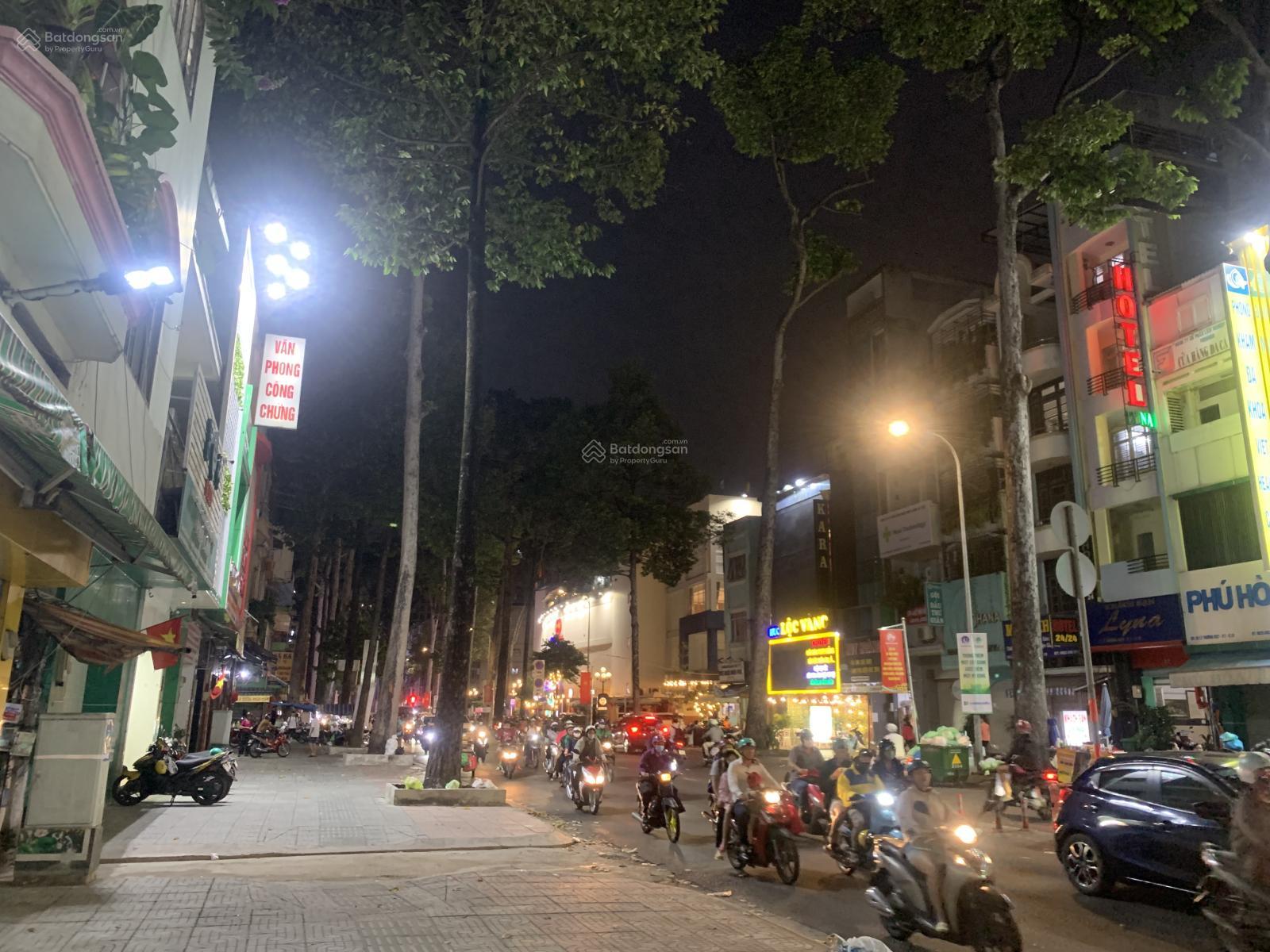 Nhà 5 tầng thang máy dt 210m2 bề ngang 10m Nguyễn Chí Thanh gần nhiều viện lớn, tài chính 36 tỷ Nhà 5 tầng thang máy dt 210m2 bề ngang 10m Nguyễn Chí Thanh gần nhiều viện lớn, tài chính 36 tỷ