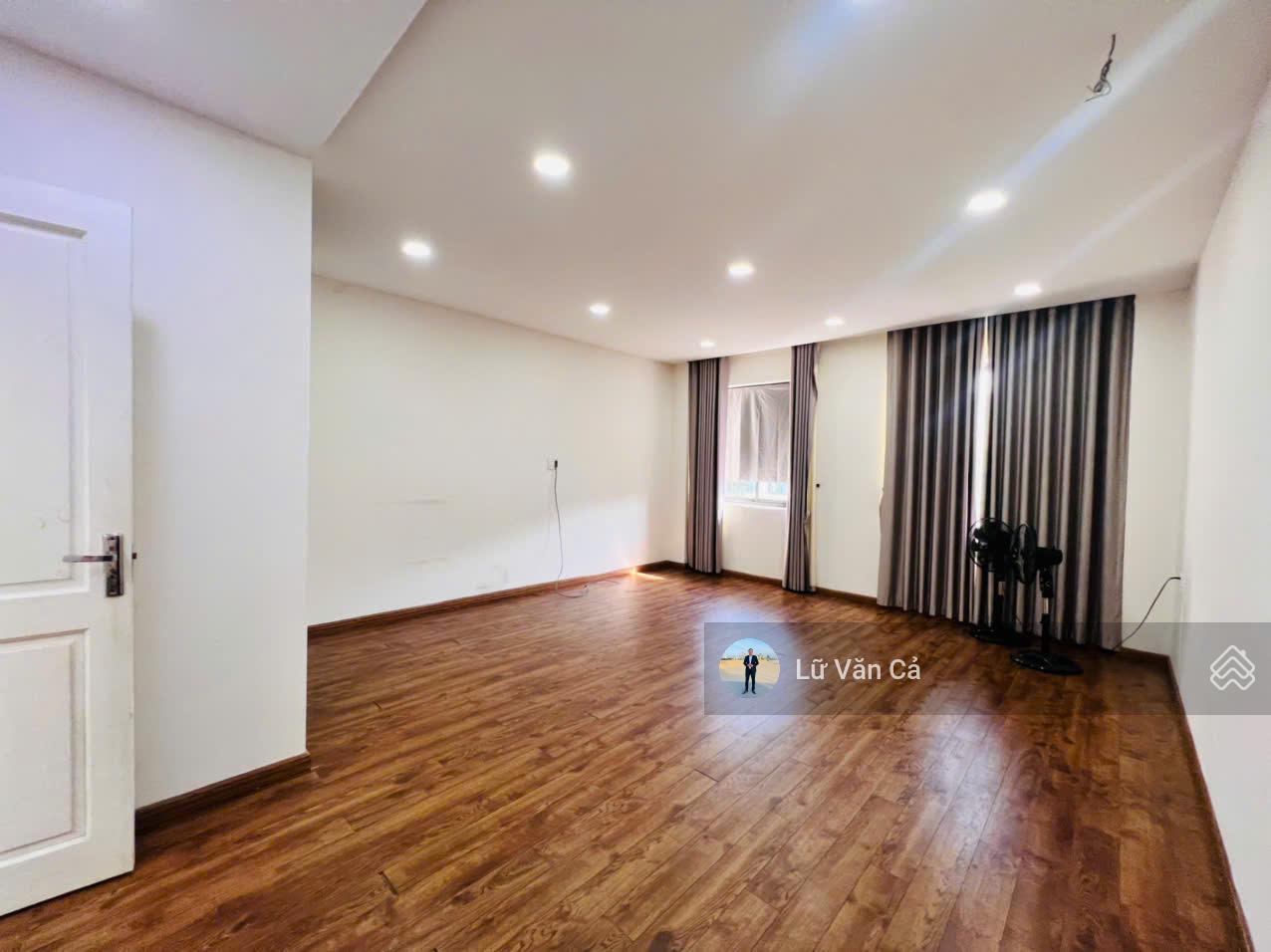 Cho thuê nhà phố 4PN, 5WC, 100m2 tại Lakeview City, 30 triệu VND