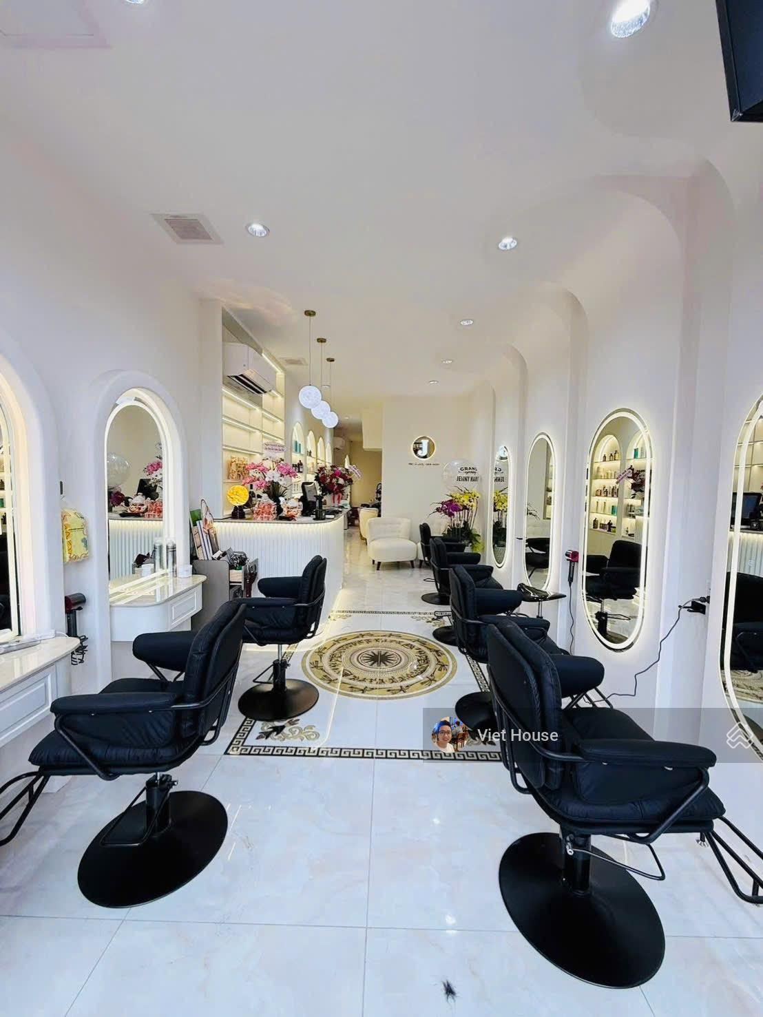 CHO THUÊ NHÀ & MẶT BẰNG KHU CHỢ HÀN NHÀ THỜ CON GÀ - Chỉ 65 Tr - Gọi Viet House