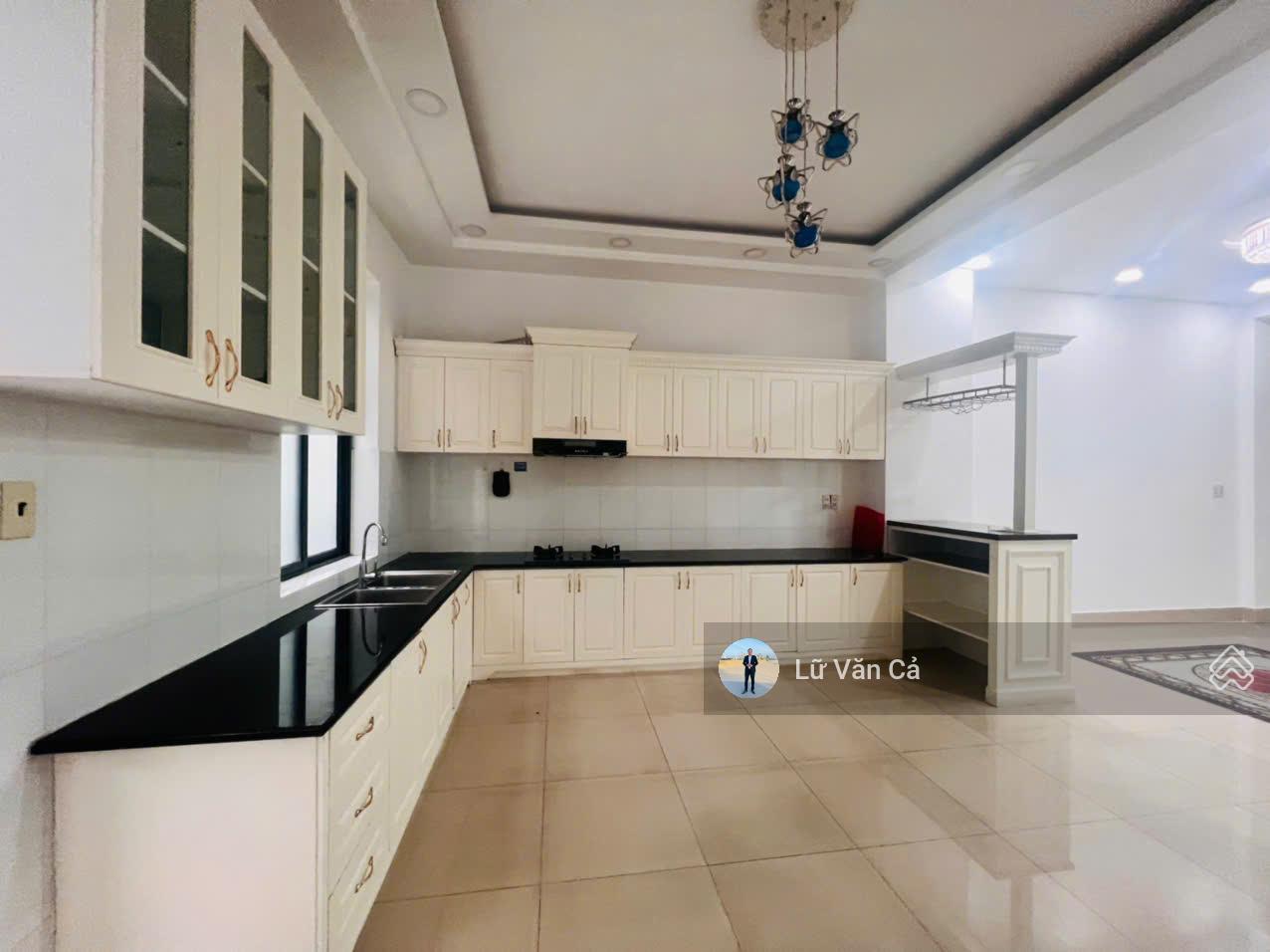 Cho thuê nhà phố view hồ Lakeview City, 30 triệu, 100m2, Phường Bình Trưng, HCM