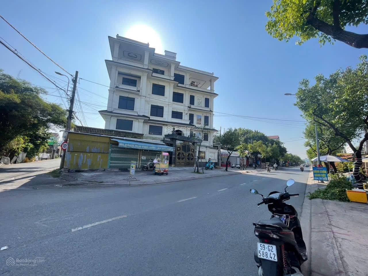 Đất mặt tiền Song Hành ngay TT Hóc Môn, DT 90m2 (7,2m x 14m)