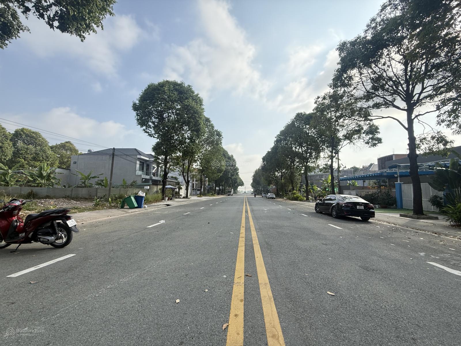 Chính chủ bán lô đất mặt tiền đường gần Phạm Hùng phường Hoà Phú (P Bình Dương) TP mới