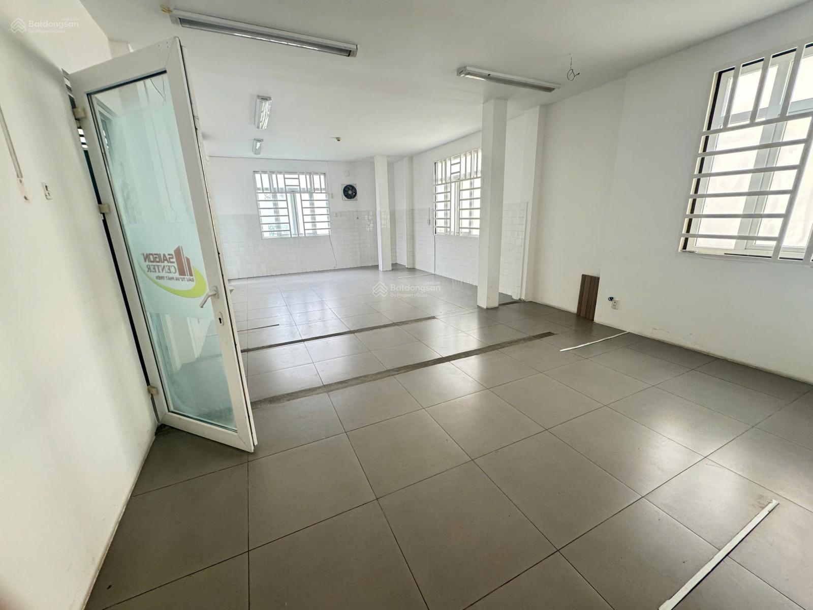 Cho thuê nhà mặt tiền Điện Biên Phủ quận Bình Thạnh DT 4,5x30m hầm 6 lầu thang máy. Giá 105tr/tháng